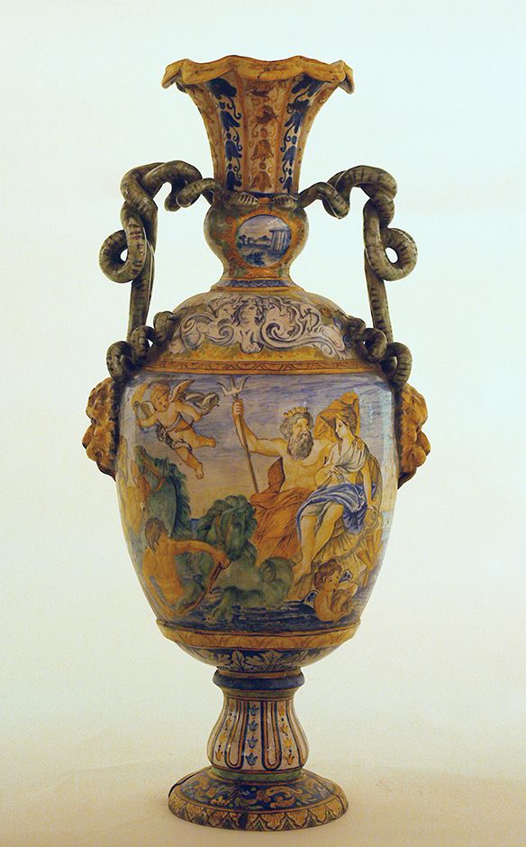 Amphora with anguiform handles